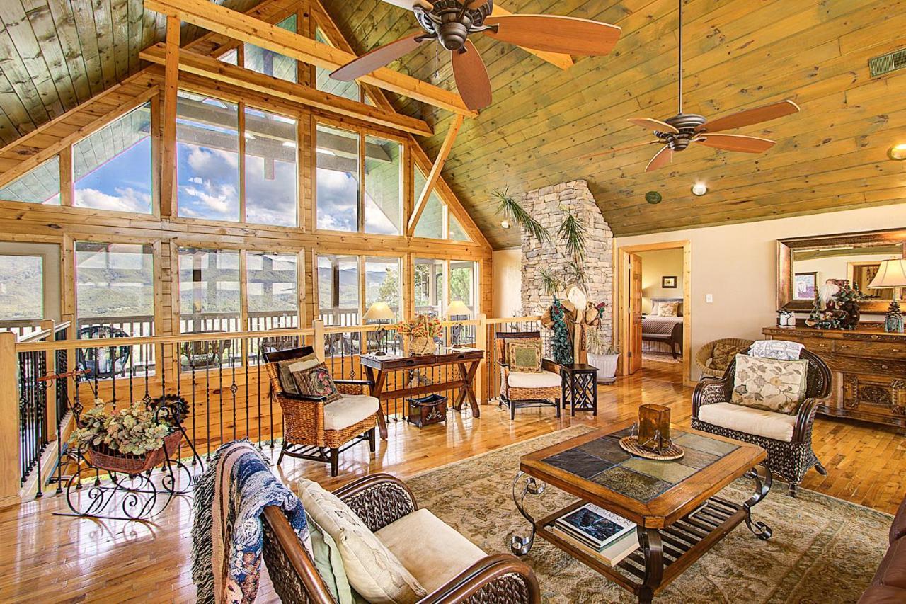 Tanasi Lodge - Reunions, Retreats, Weddings, Family Getaways Sevierville Exterior foto
